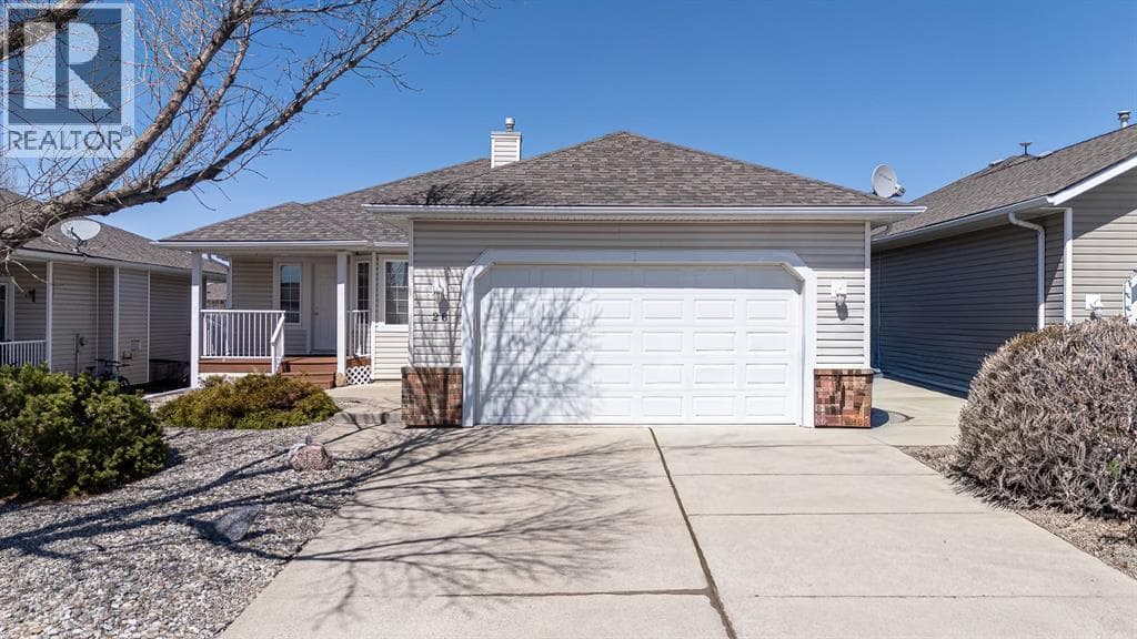 26 Skyline Crescent photo 2