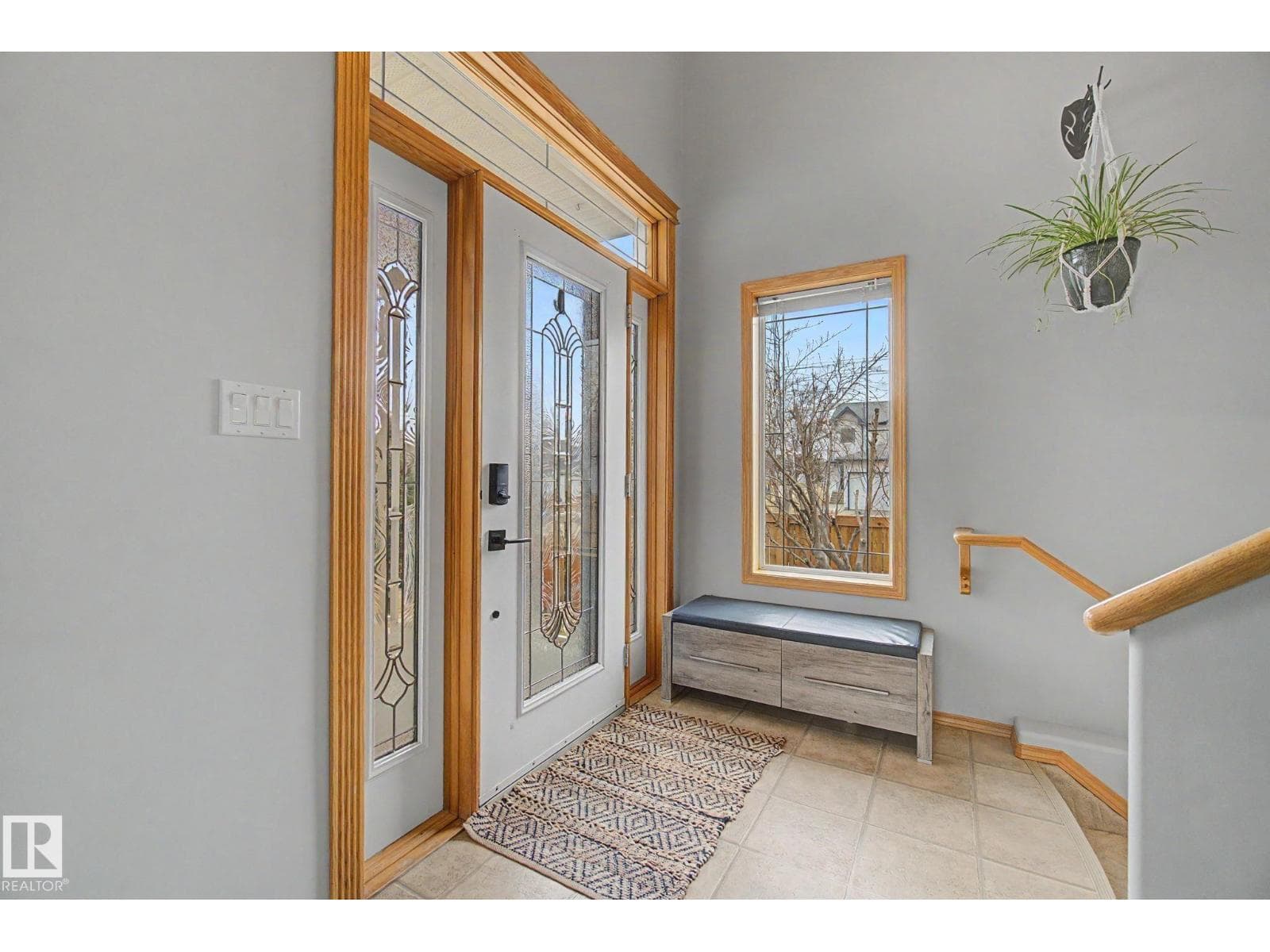 807 OAKLAND PL photo 4