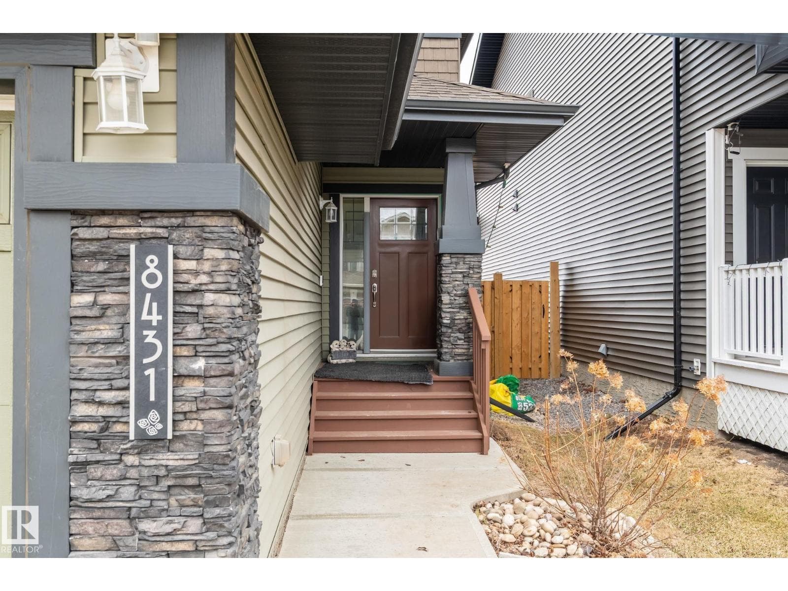 8431 216 ST NW NW — photo 4
