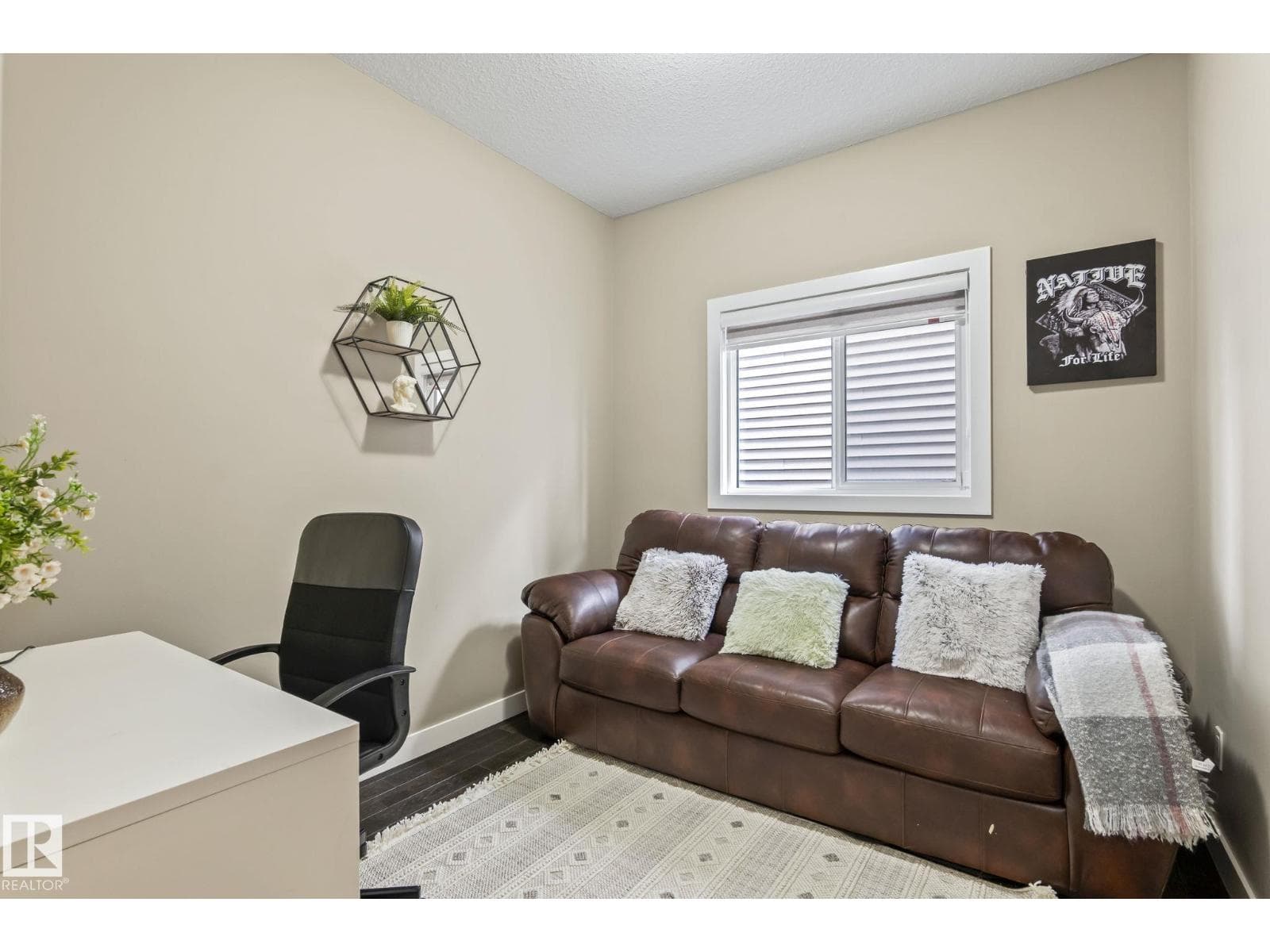 8431 216 ST NW NW — photo 5