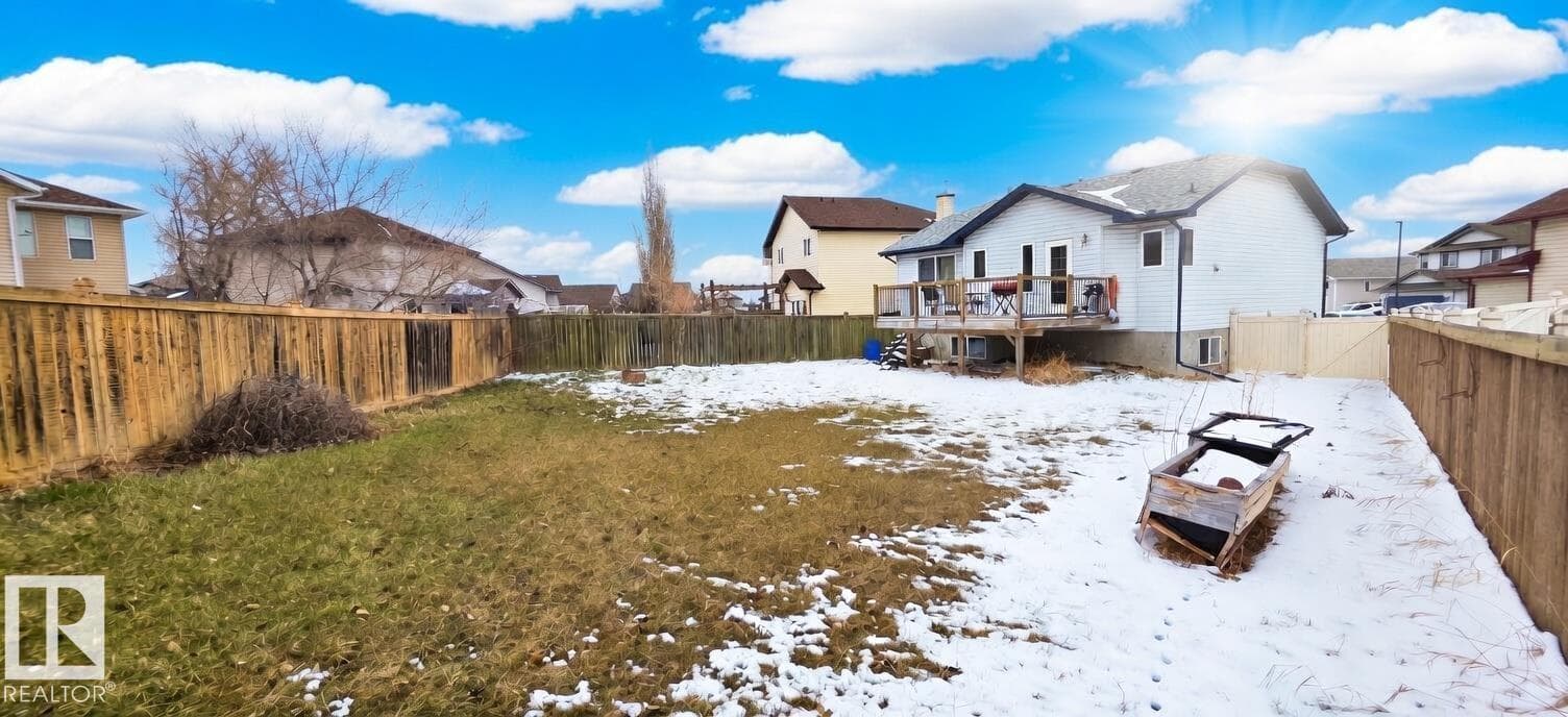 9218 163 AV NW photo 2