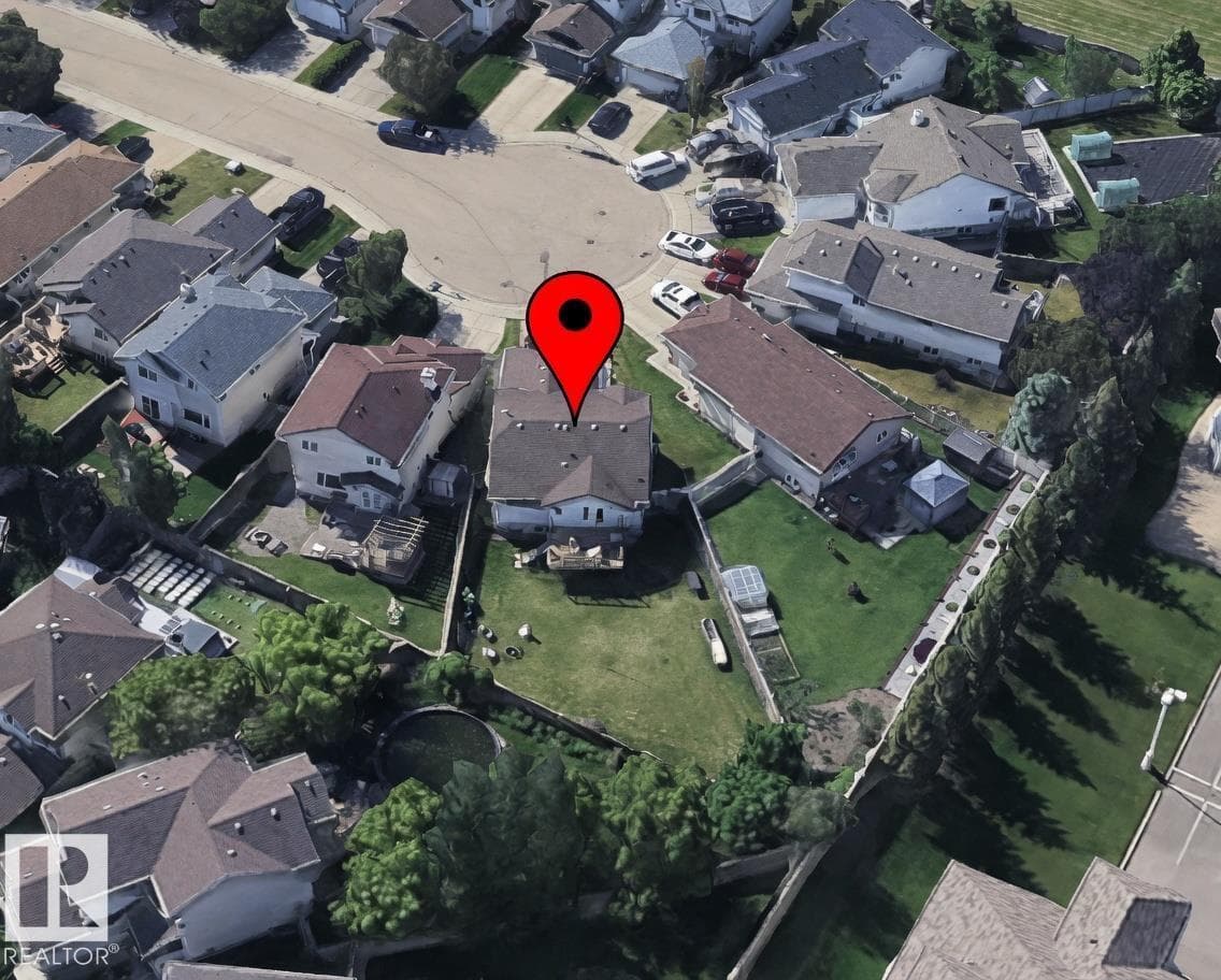 9218 163 AV NW photo 5