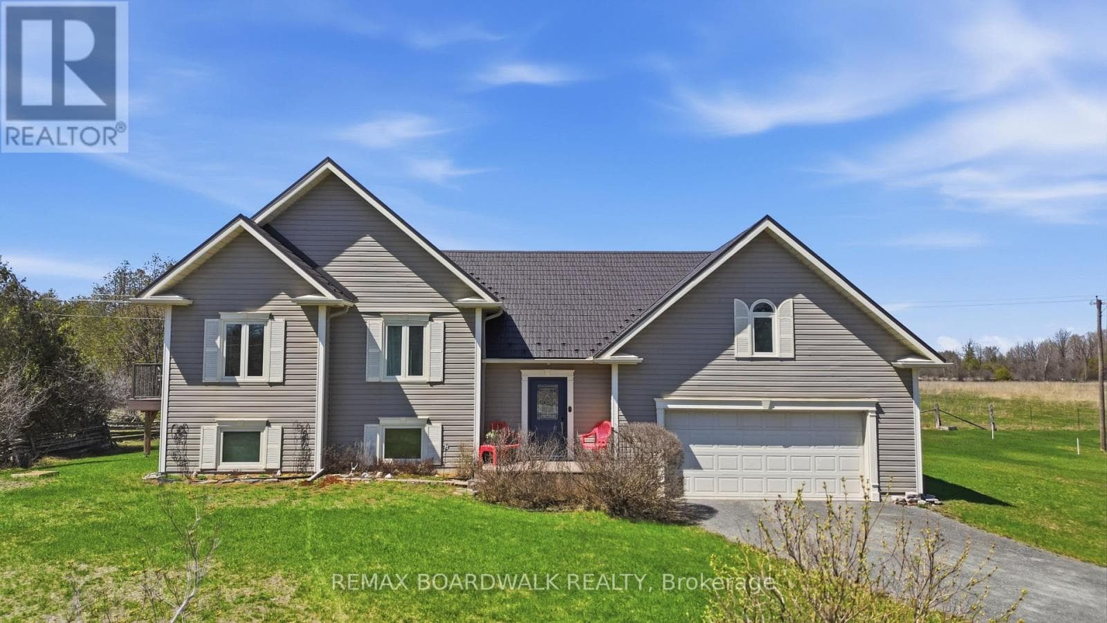 1662 RICHMOND ROAD photo 2