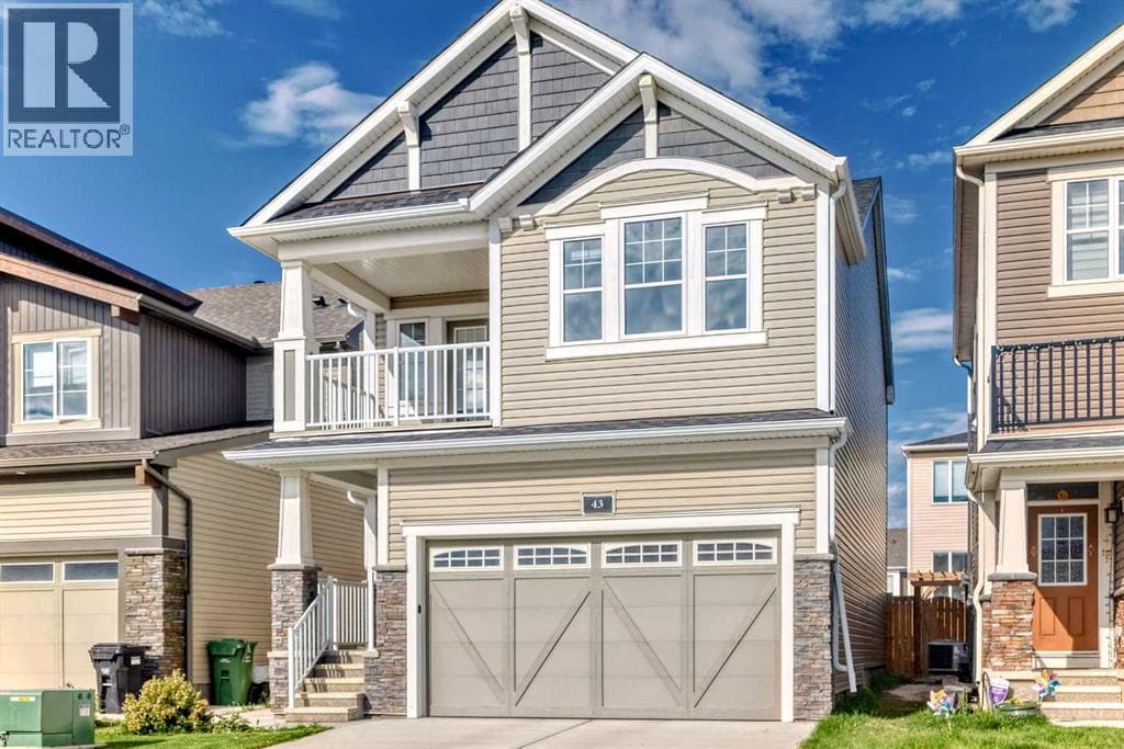 43 Carrington Crescent NW photo 2