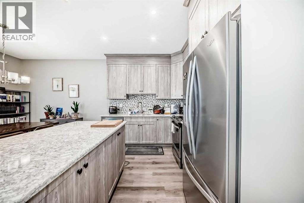 43 Carrington Crescent NW photo 5