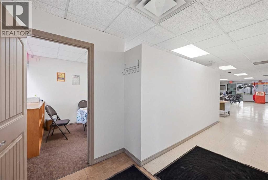 Unit 234, 7 Westwinds Crescent NE photo 4