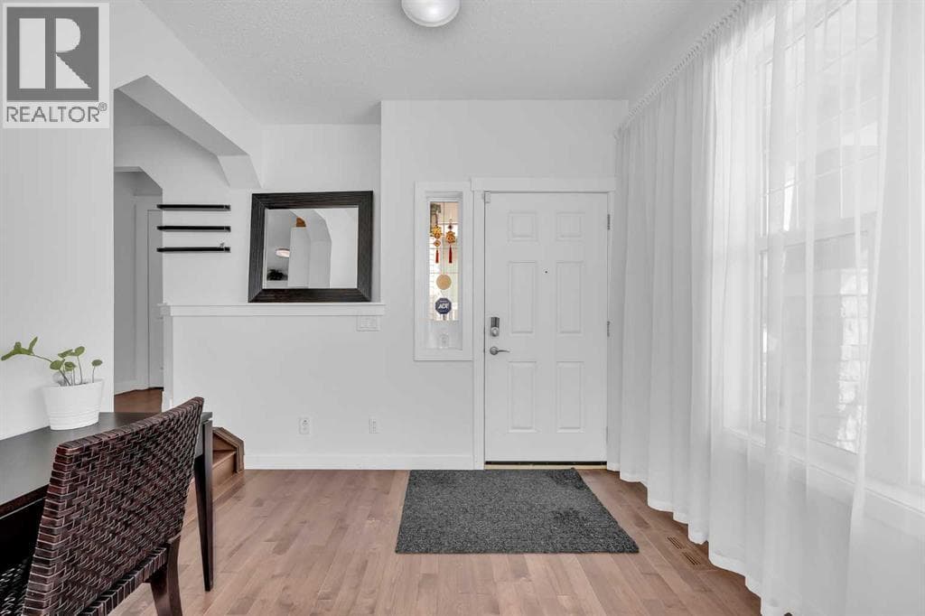 245 Skyview Ranch Way NE photo 2