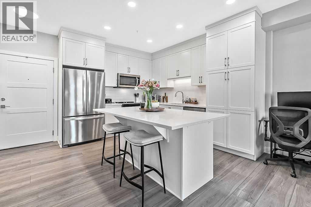 302, 8355 19 Avenue SW photo 6