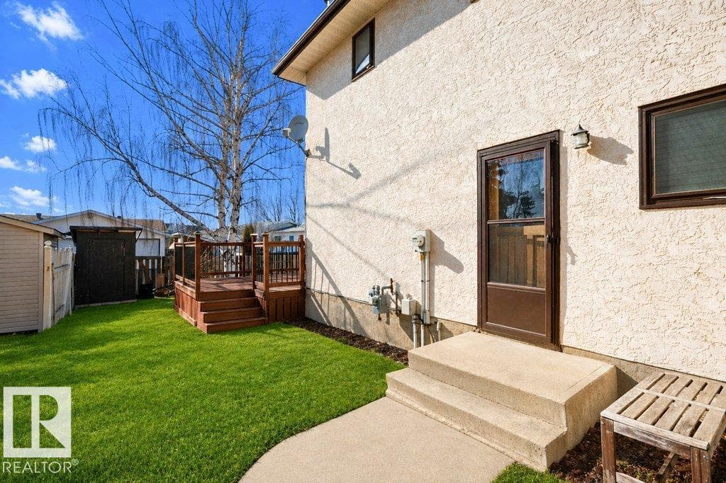 10737 108A AV — photo 3