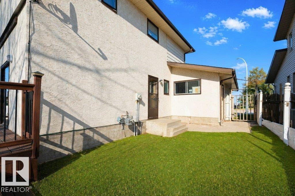 10737 108A AV — photo 4