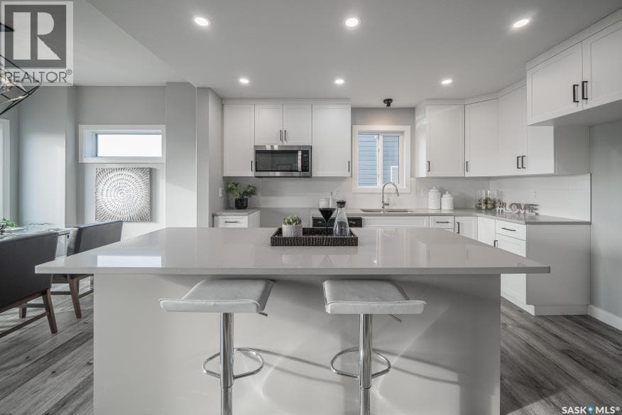 114 Traeger COMMON — photo 4