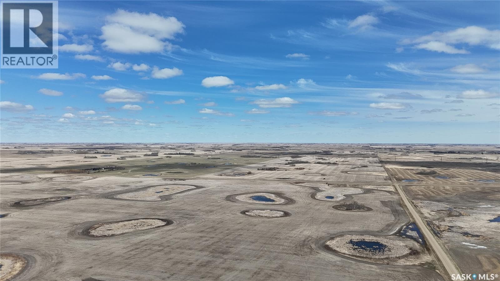 Estevan Grainland - 513 Acres — photo 2