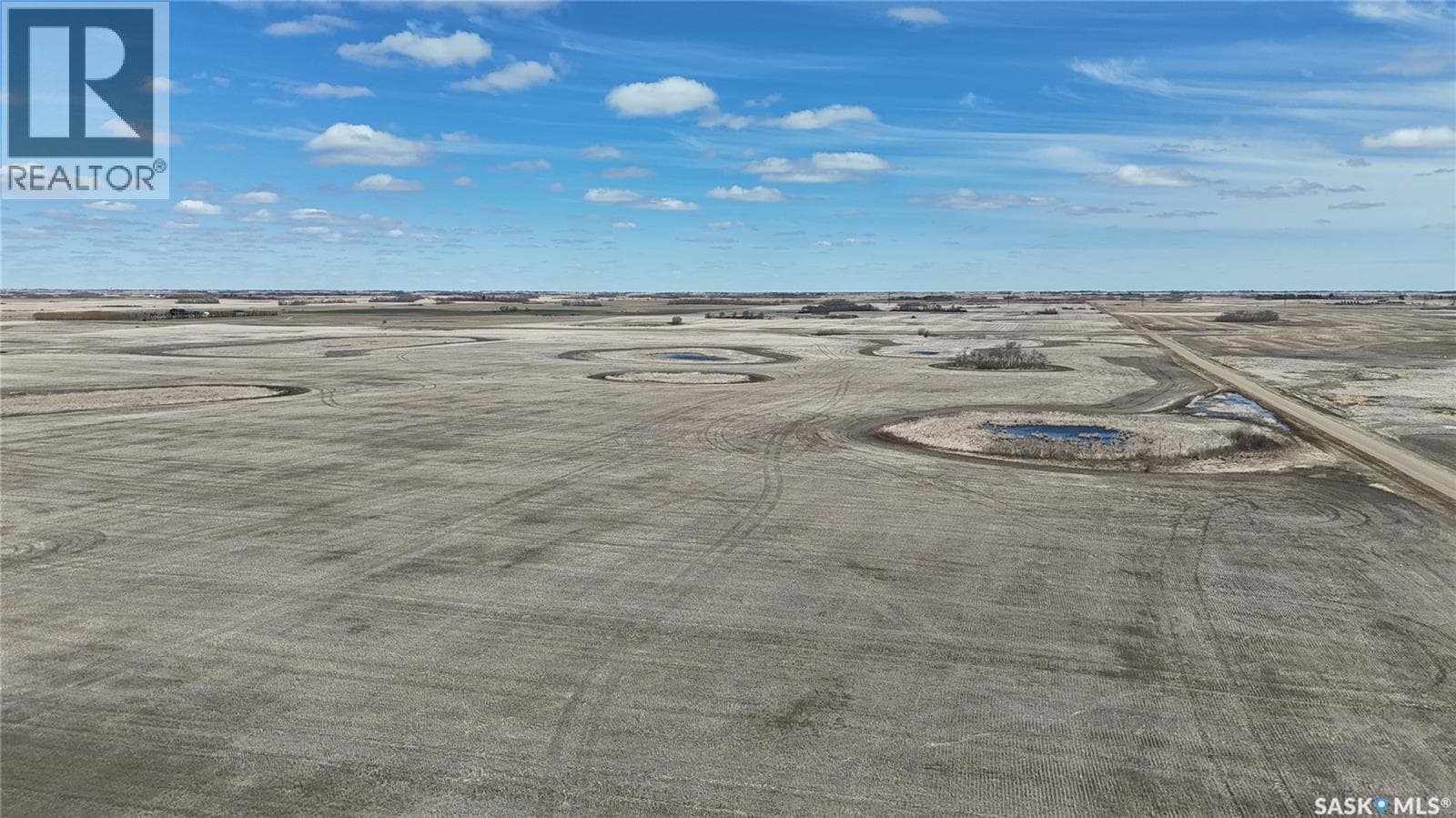 Estevan Grainland - 513 Acres — photo 3