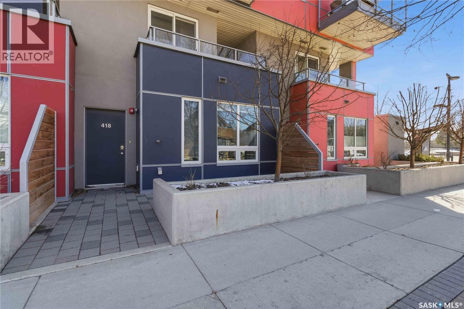 418 C AVENUE S photo 2