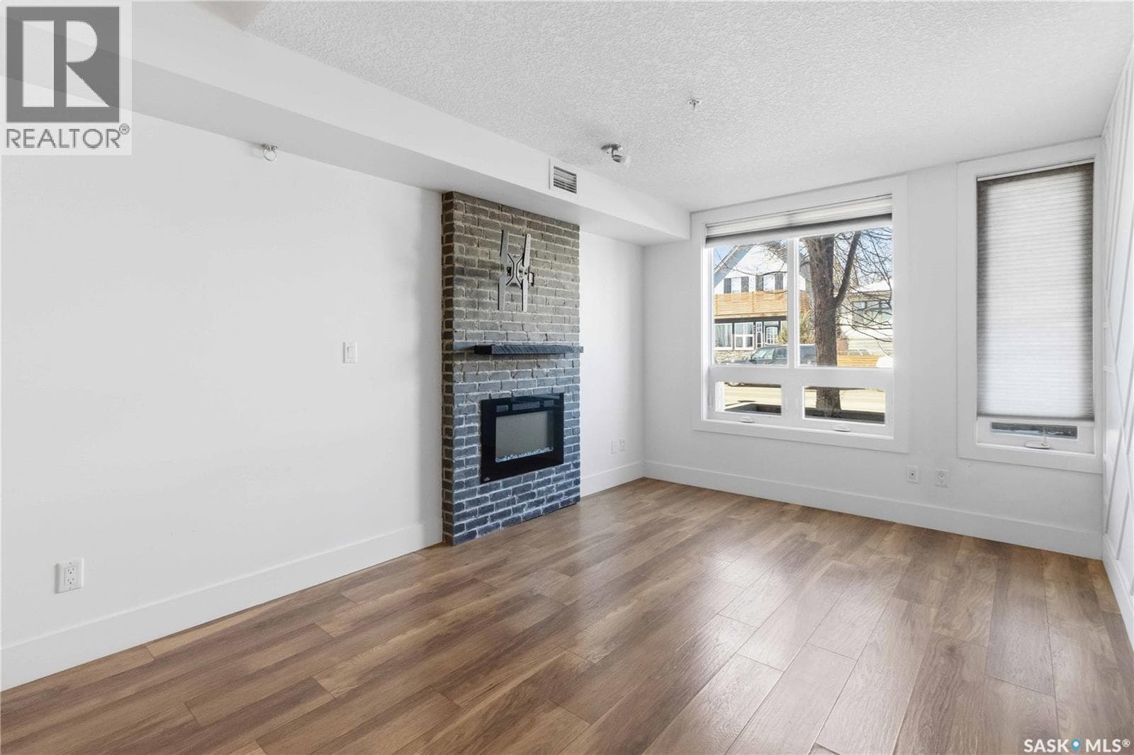 418 C AVENUE S photo 4