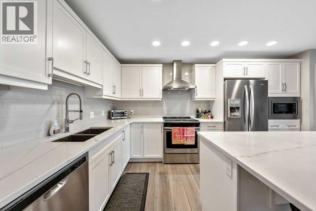 2112, 10 Market Boulevard SE photo 4