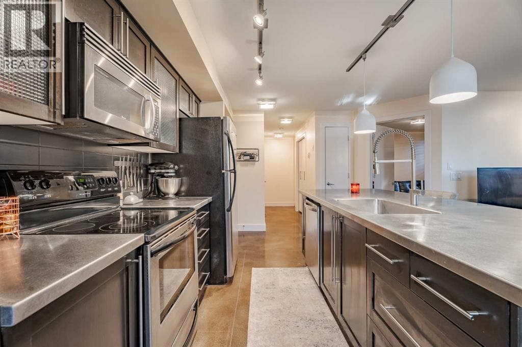 101, 3704 15A Street SW photo 8