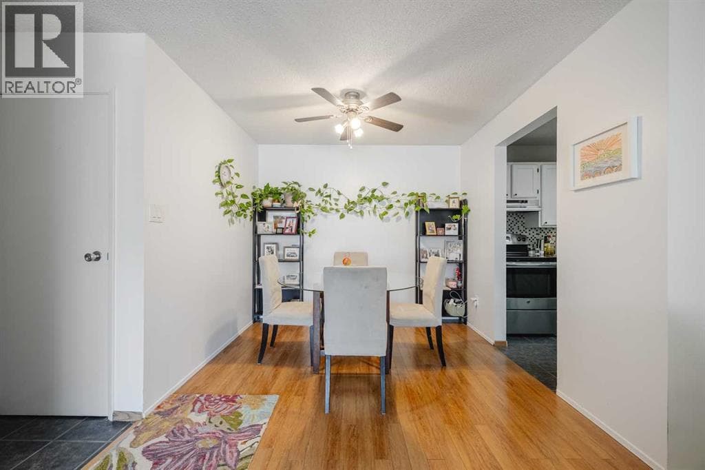 9208, 315 Southampton Drive SW — photo 4