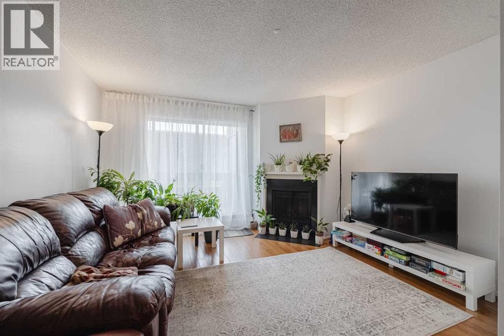 9208, 315 Southampton Drive SW