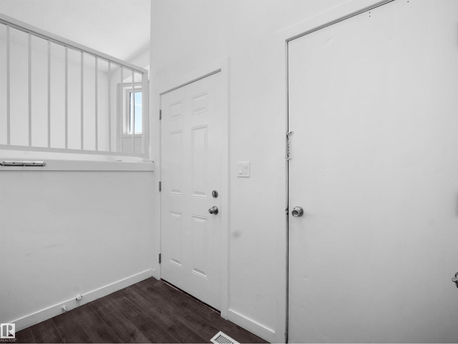 3608 33 AV NW photo 3
