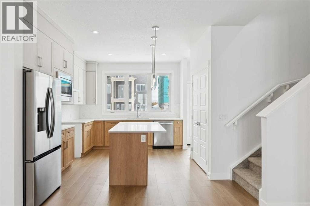 15453 45 Street SW photo 10