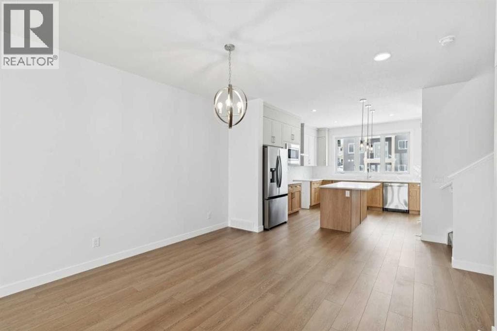 15453 45 Street SW photo 7