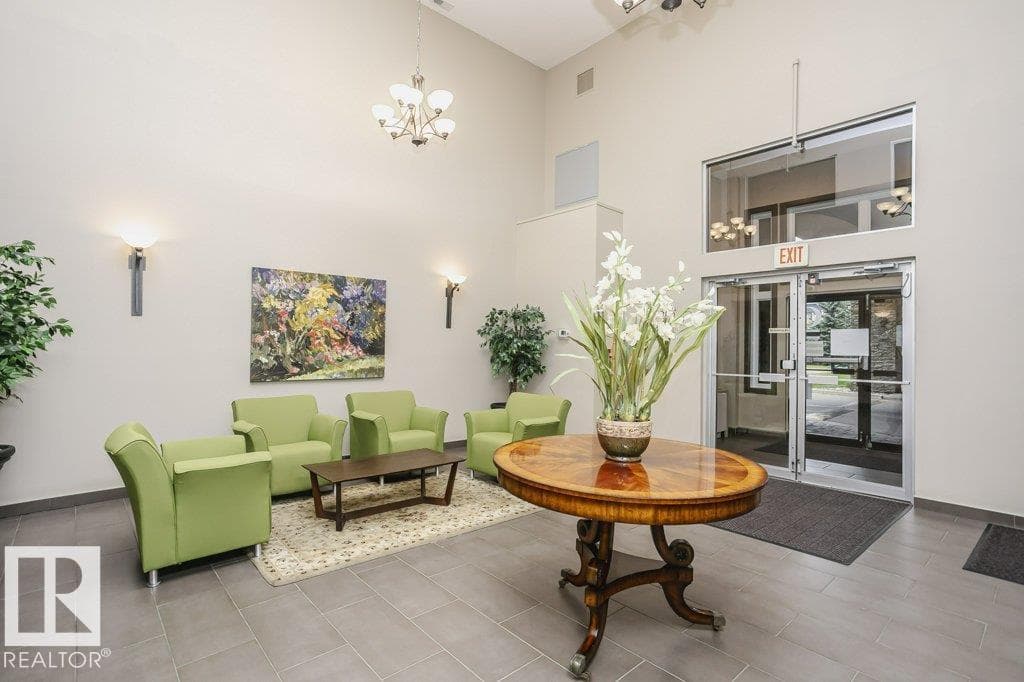 #302 160 MAGRATH RD NW — photo 3