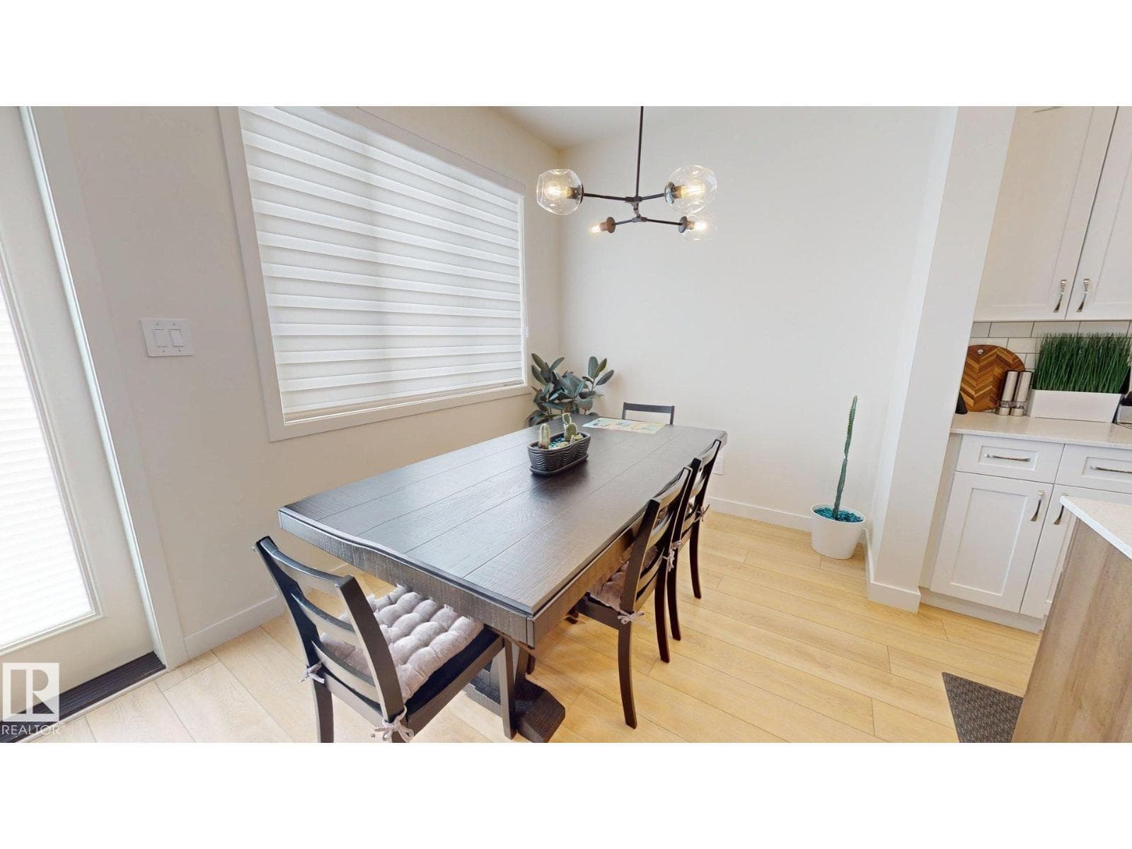 8723 183 AV NW NW photo 5