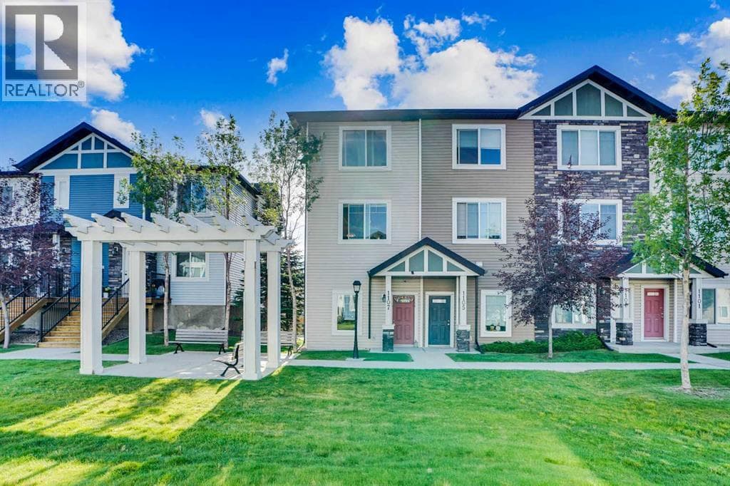3 bed 2 bath single family at 1107, 333 Taralake Way NE — $385,000