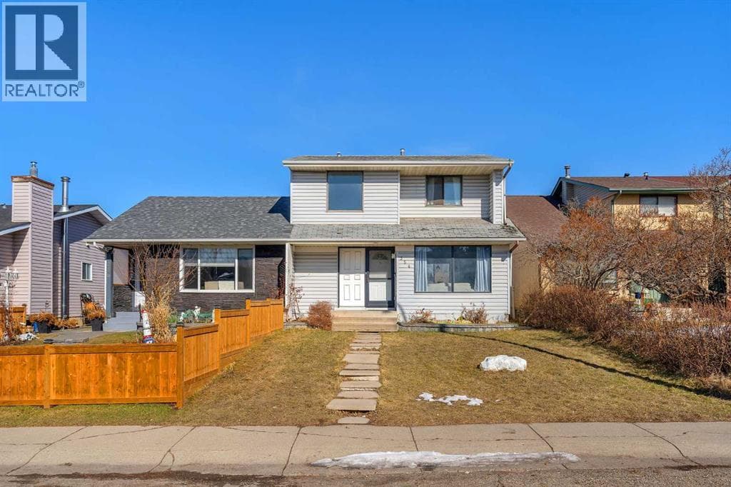 354 Aboyne Place NE photo 3