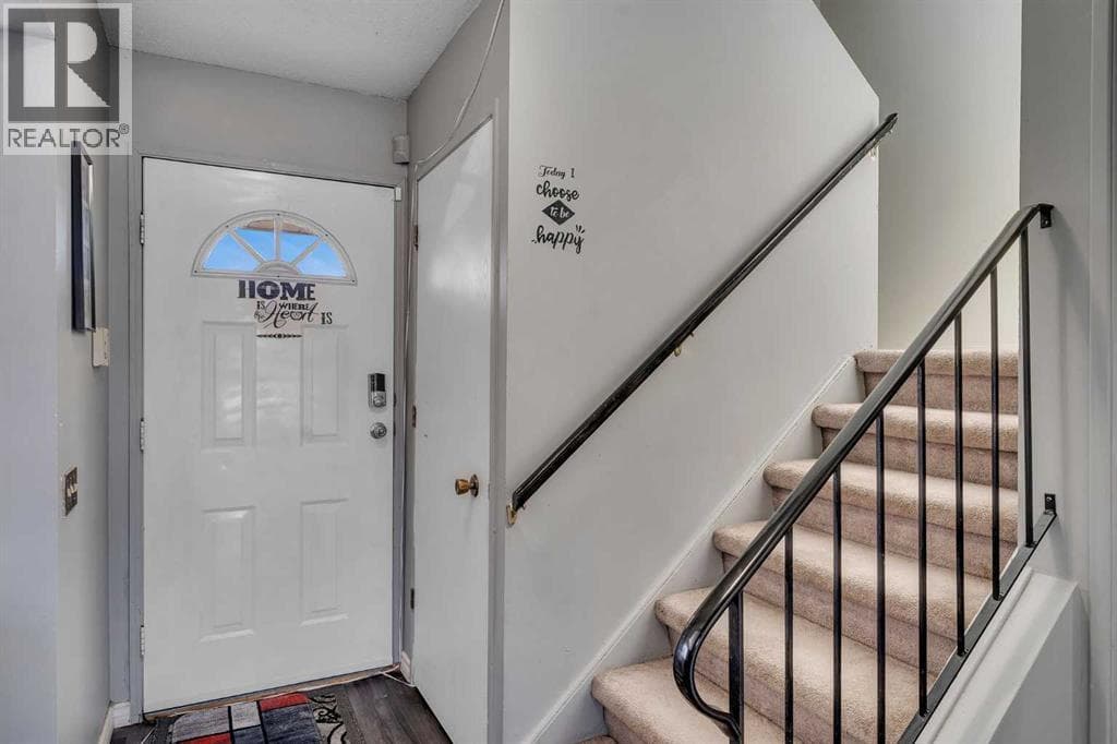 354 Aboyne Place NE photo 5