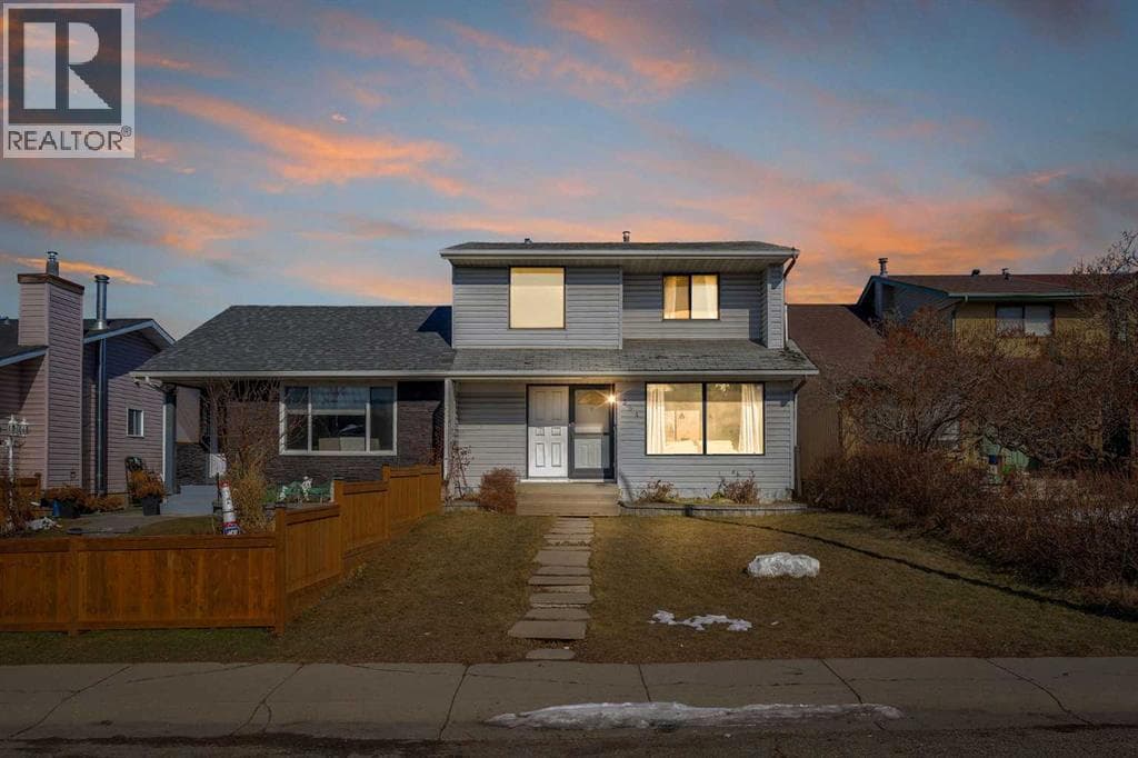 354 Aboyne Place NE photo 4