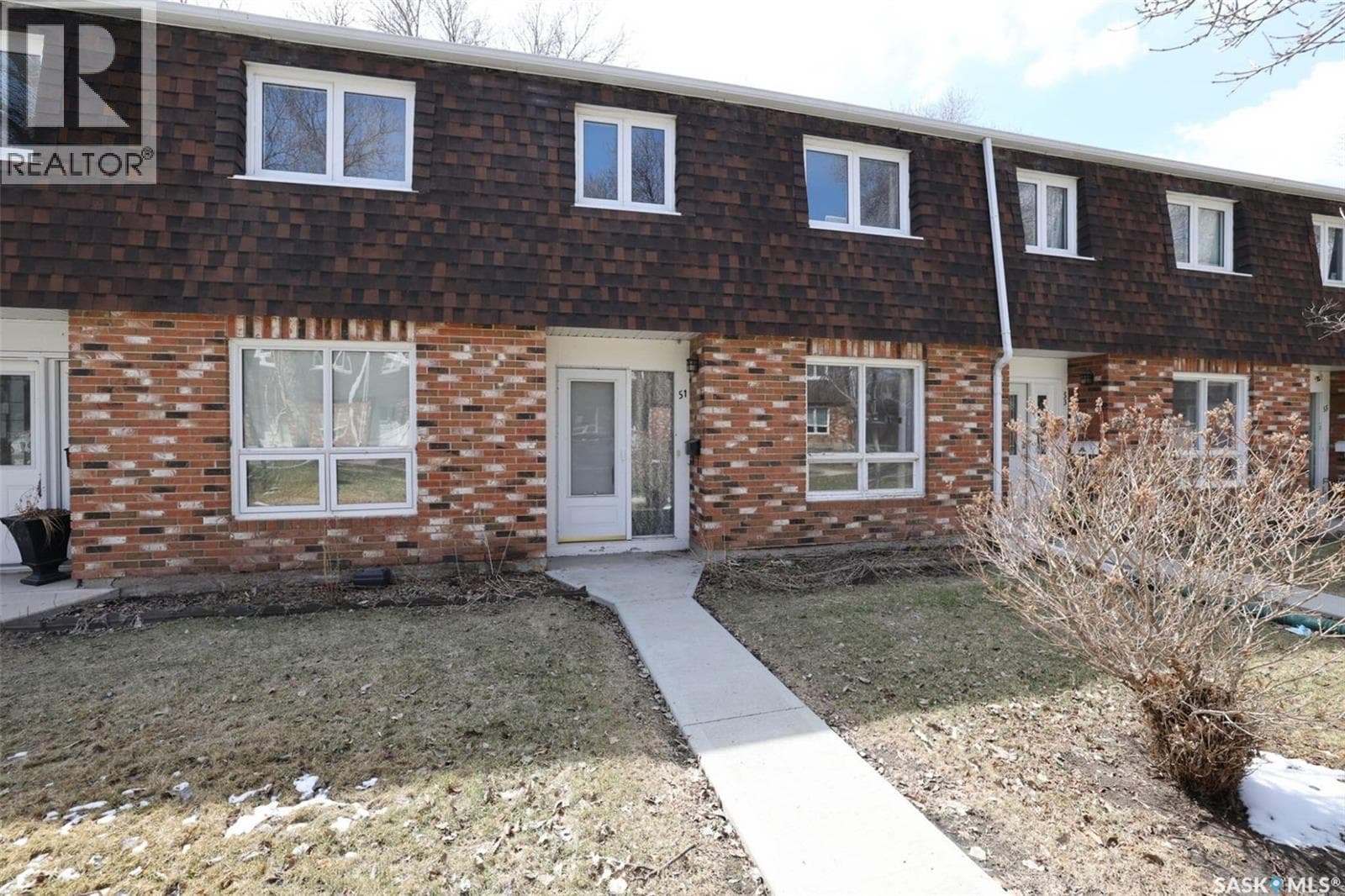 51 Spruceview ROAD photo 3