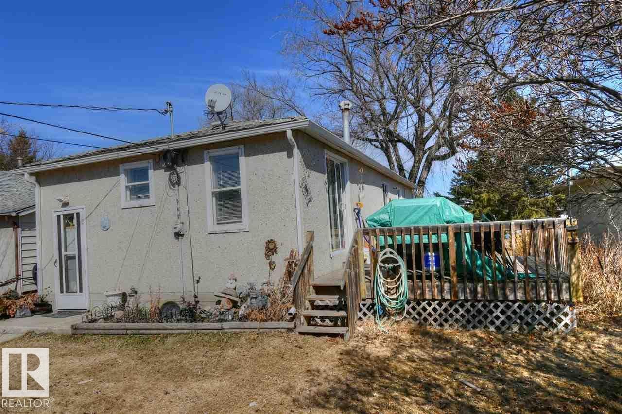 5209 52 AV — photo 3