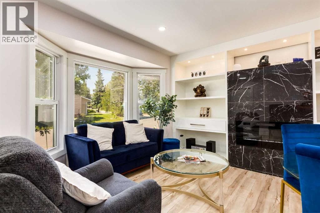 392 Cantrell Drive SW photo 8