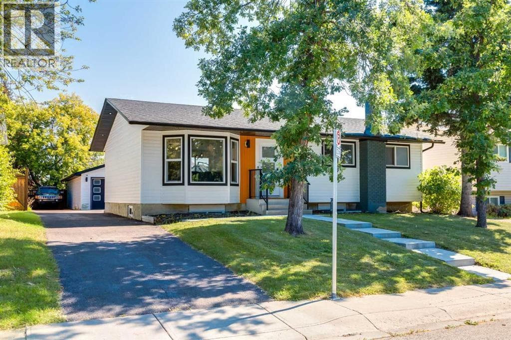 392 Cantrell Drive SW photo 4