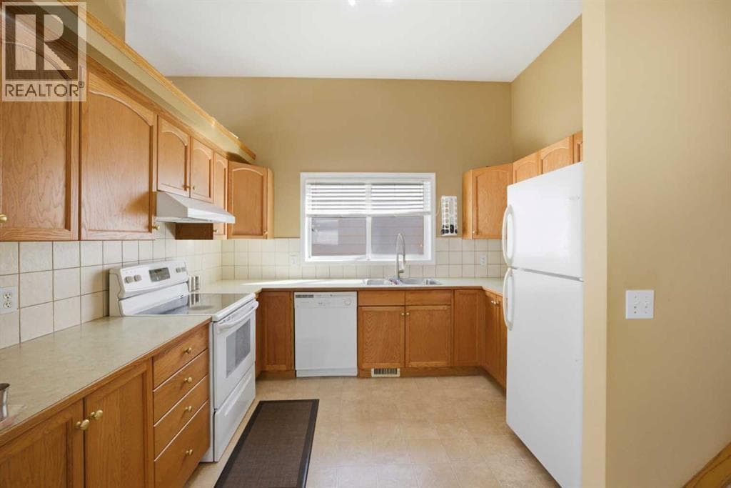 39 Saddlemont Close NE photo 11