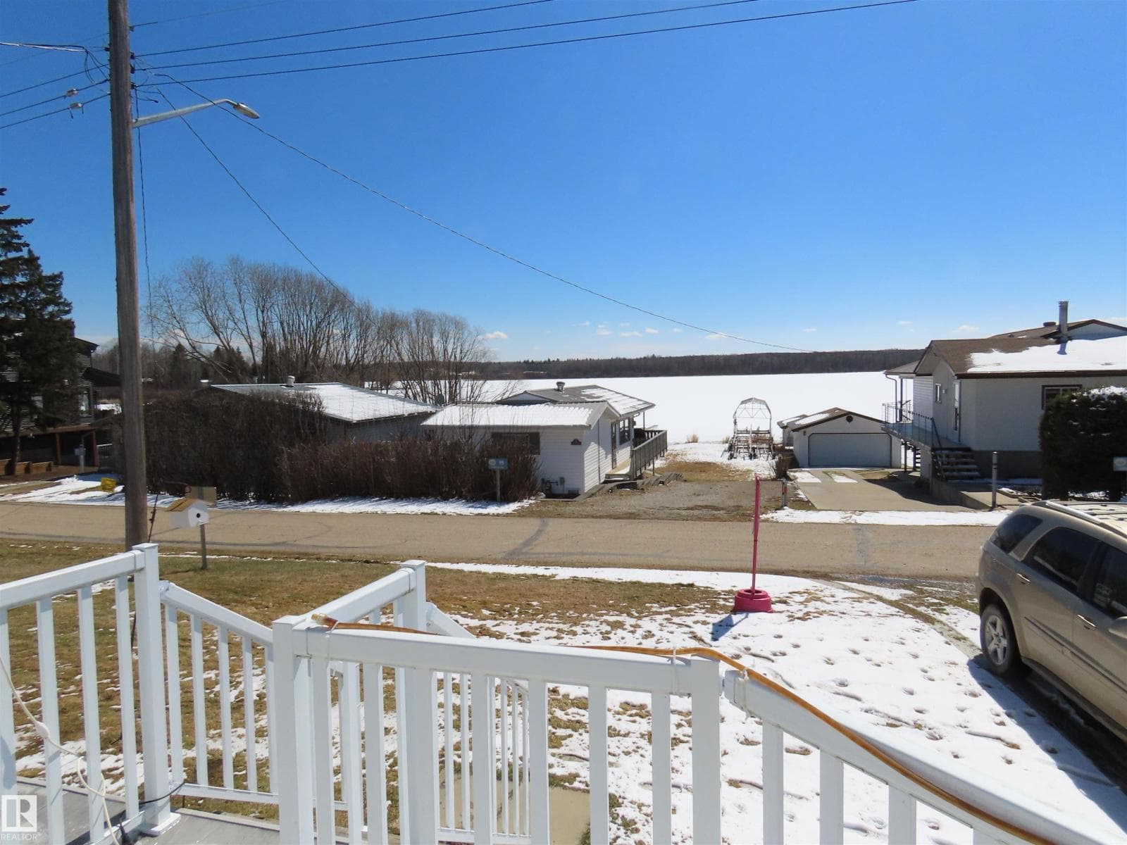 98 Lakeview DR photo 4