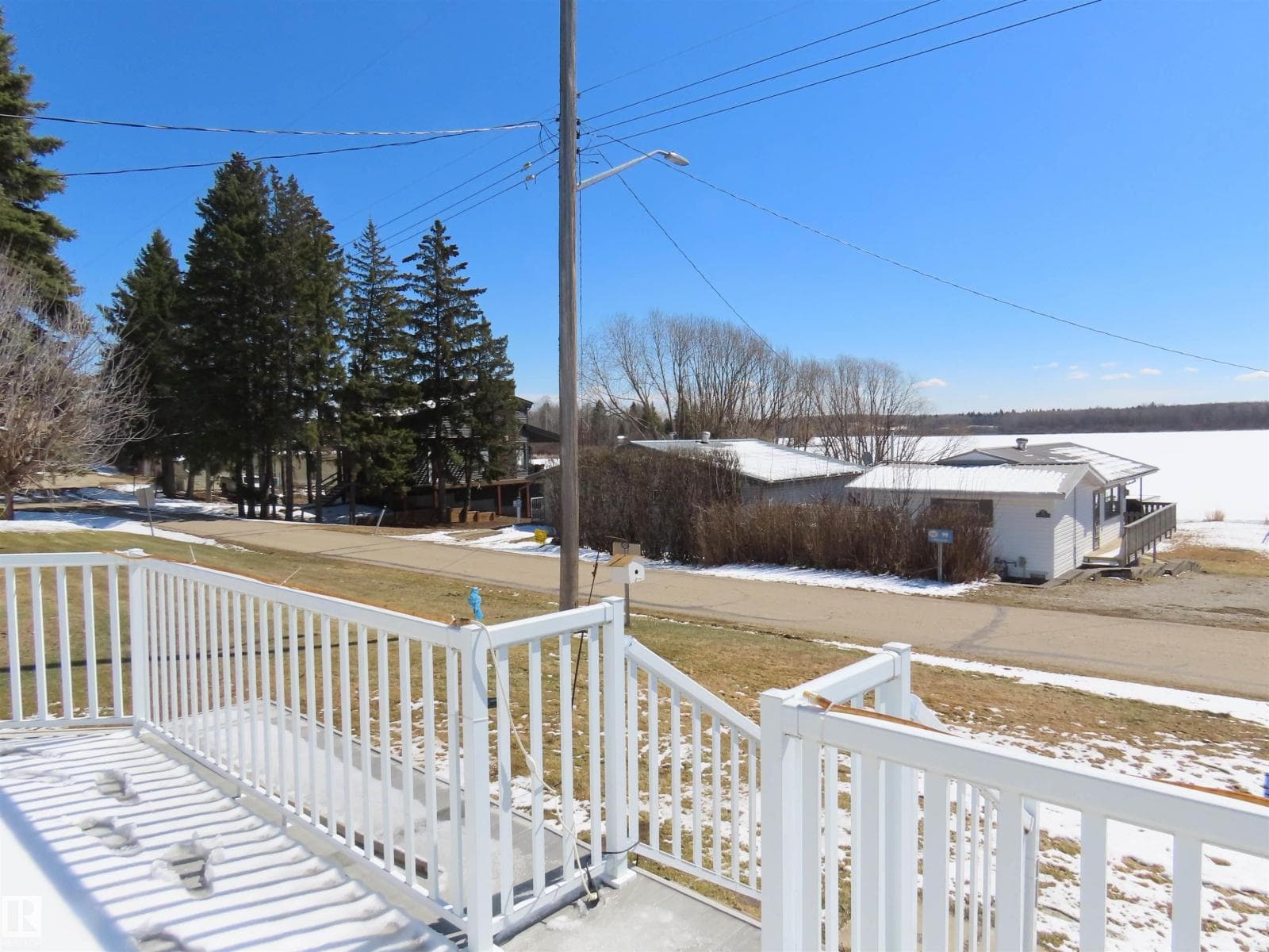 98 Lakeview DR photo 5