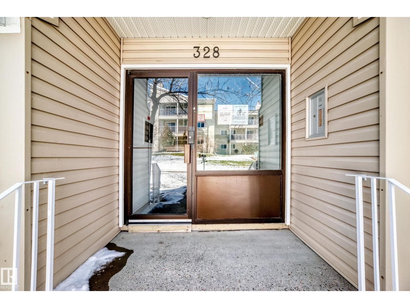 #202 328 Woodbridge WY — photo 4
