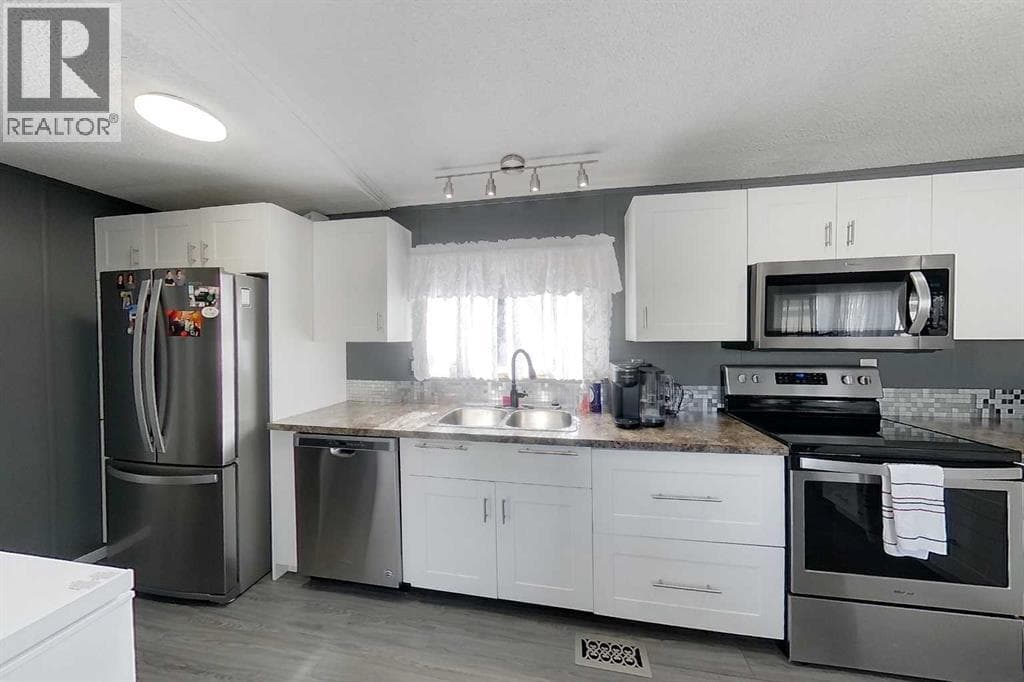 130, 404 6 Avenue NW photo 3
