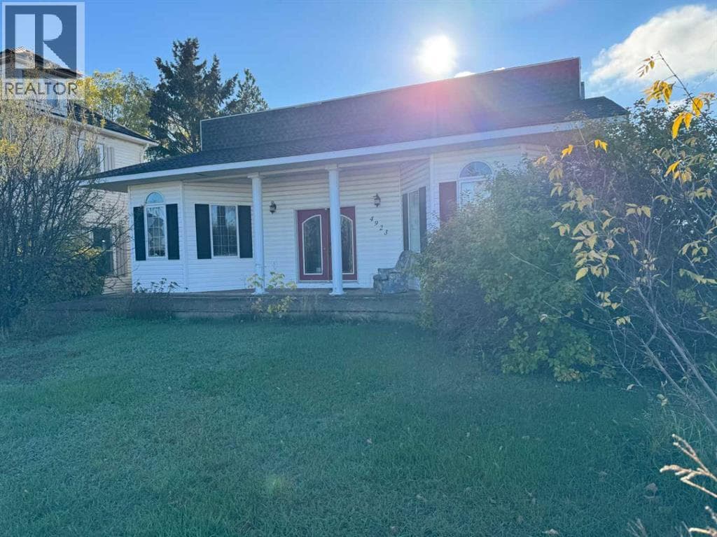 5 bed 2 bath single family at 4923 49 Street — $134,900