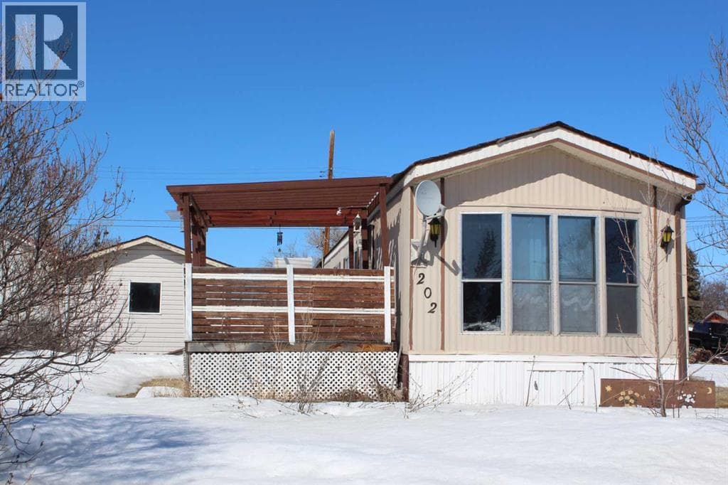 3 bed 1 bath single family at 202 7th Avenue SE — $65,000