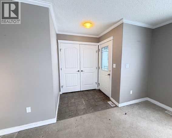 401 12 Street SW photo 2