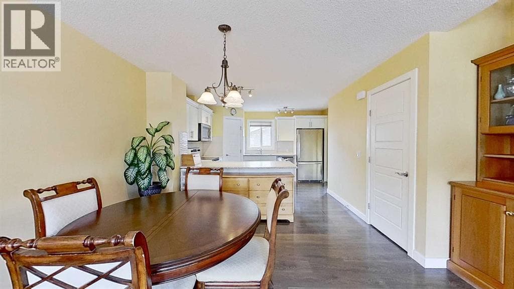 109 Heartland Boulevard photo 5