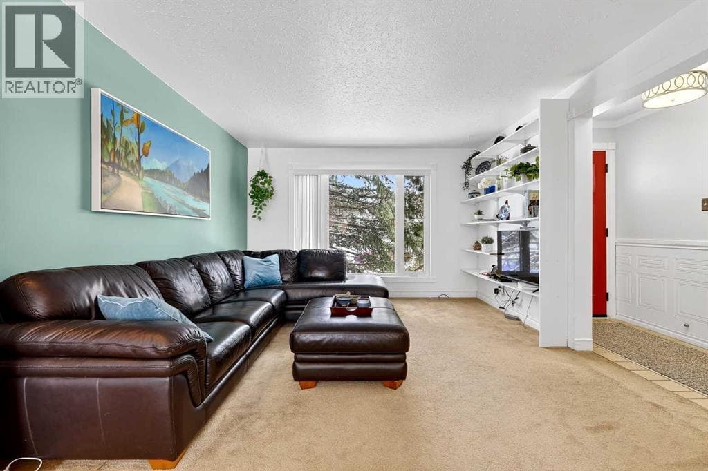 33 Warwick Drive SW photo 9