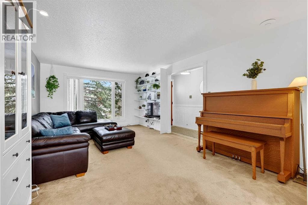 33 Warwick Drive SW photo 7