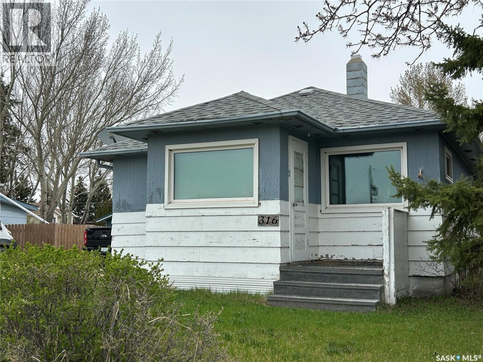 2 bed 1 bath single family at 316 4th AVENUE W — $149,900