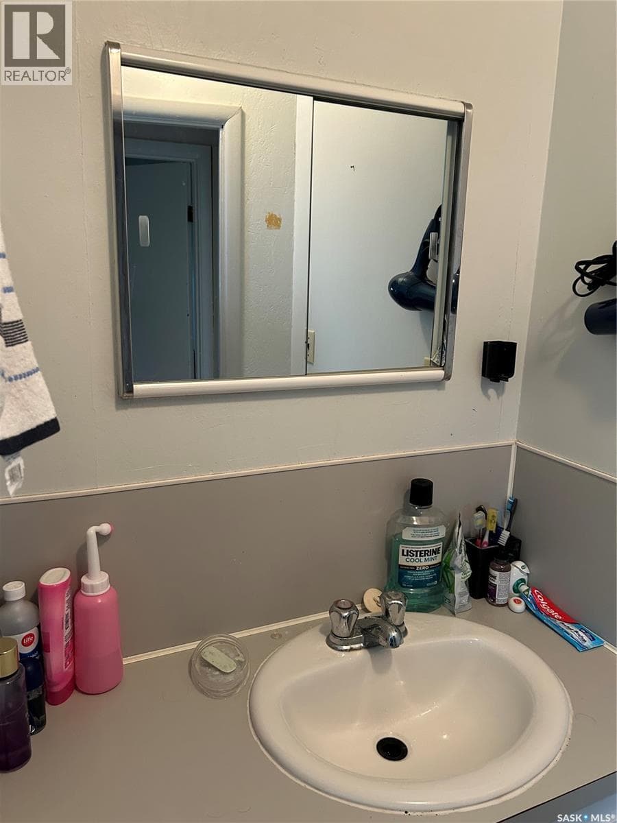 316 4th AVENUE W photo 9
