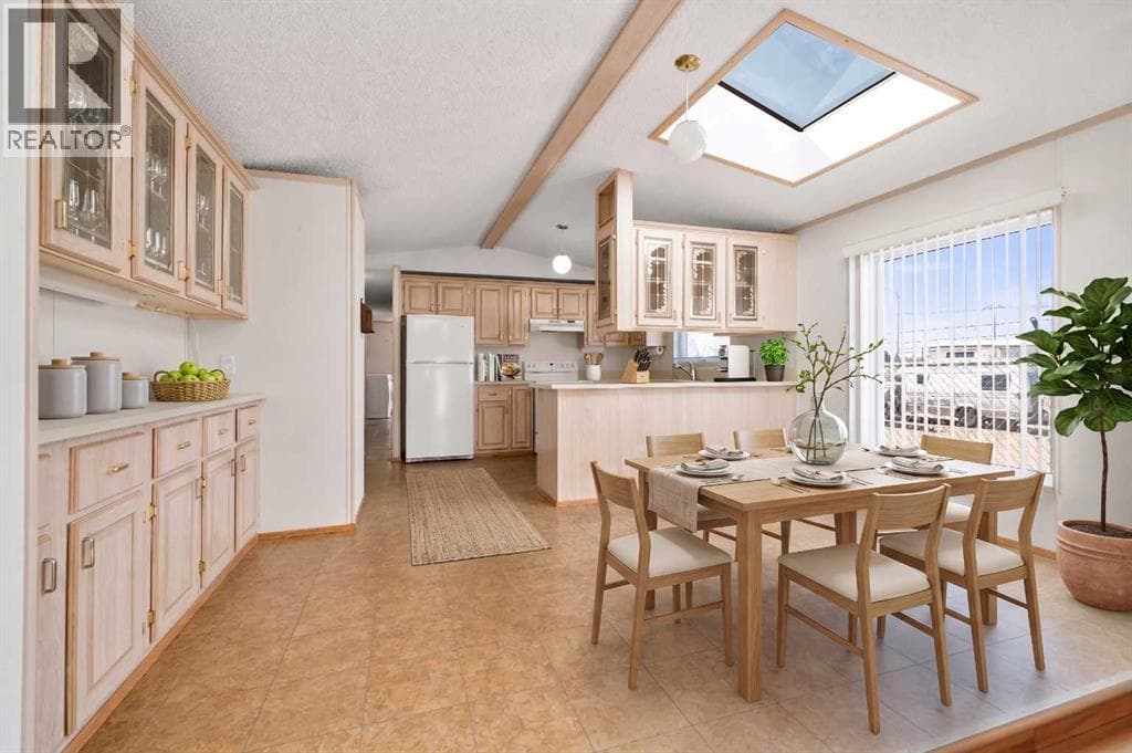 299, 99 Arbour Lake Road NW photo 8